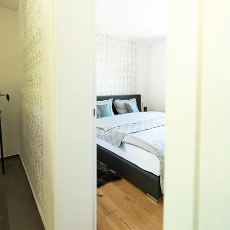 Sked'n Apartment *