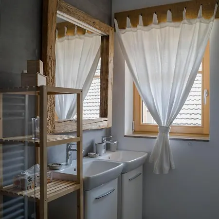 Sked'n Apartment Bled